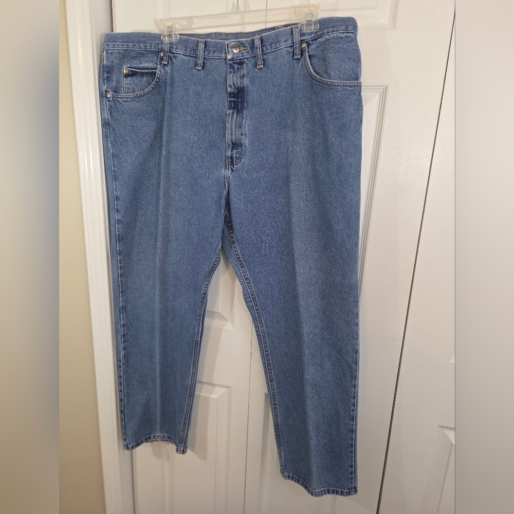 Mens Wrangler Relaxed Fit Straight Leg Jeans - Picture 3 of 11